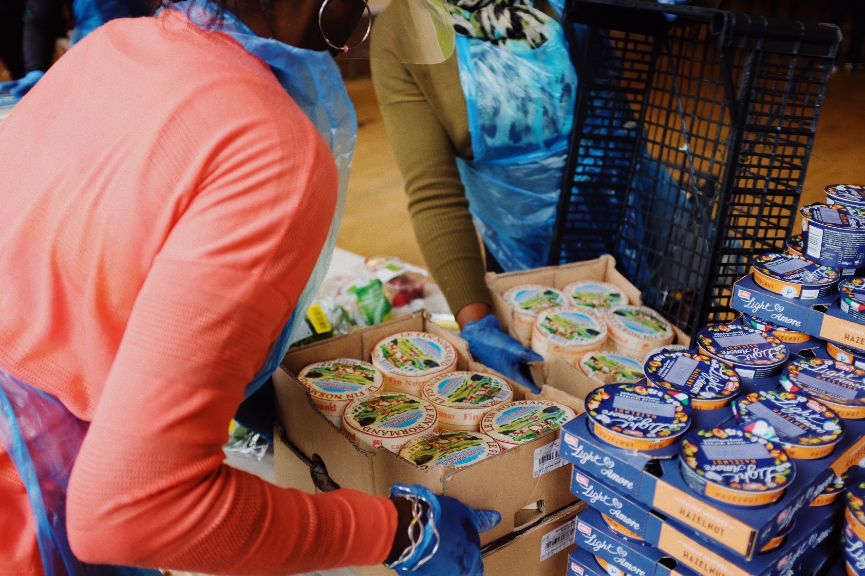 young-people-learning Community Food Hub support